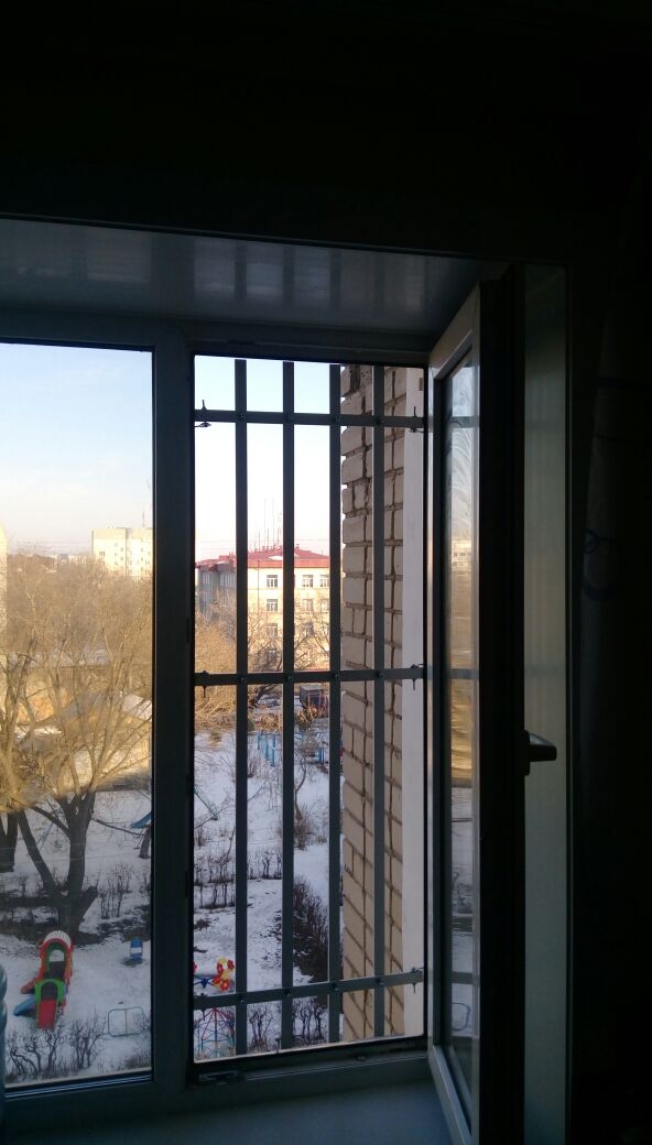 Защита створки от выпадения