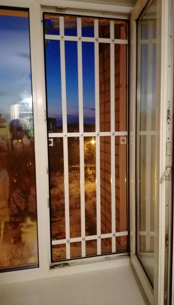 Защита створки от выпадения